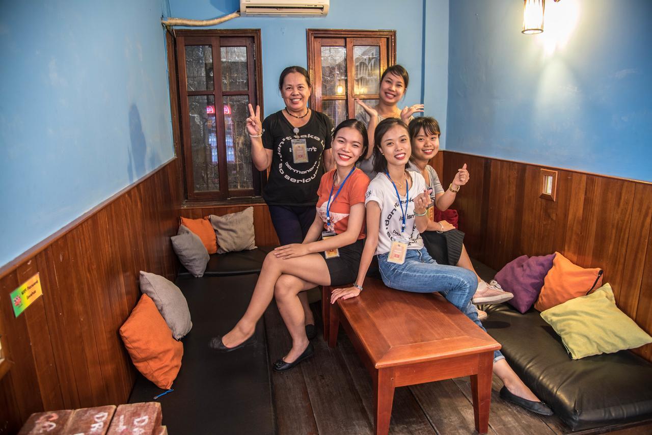 Vietnam Backpacker Hostels - เว้ ภายนอก รูปภาพ