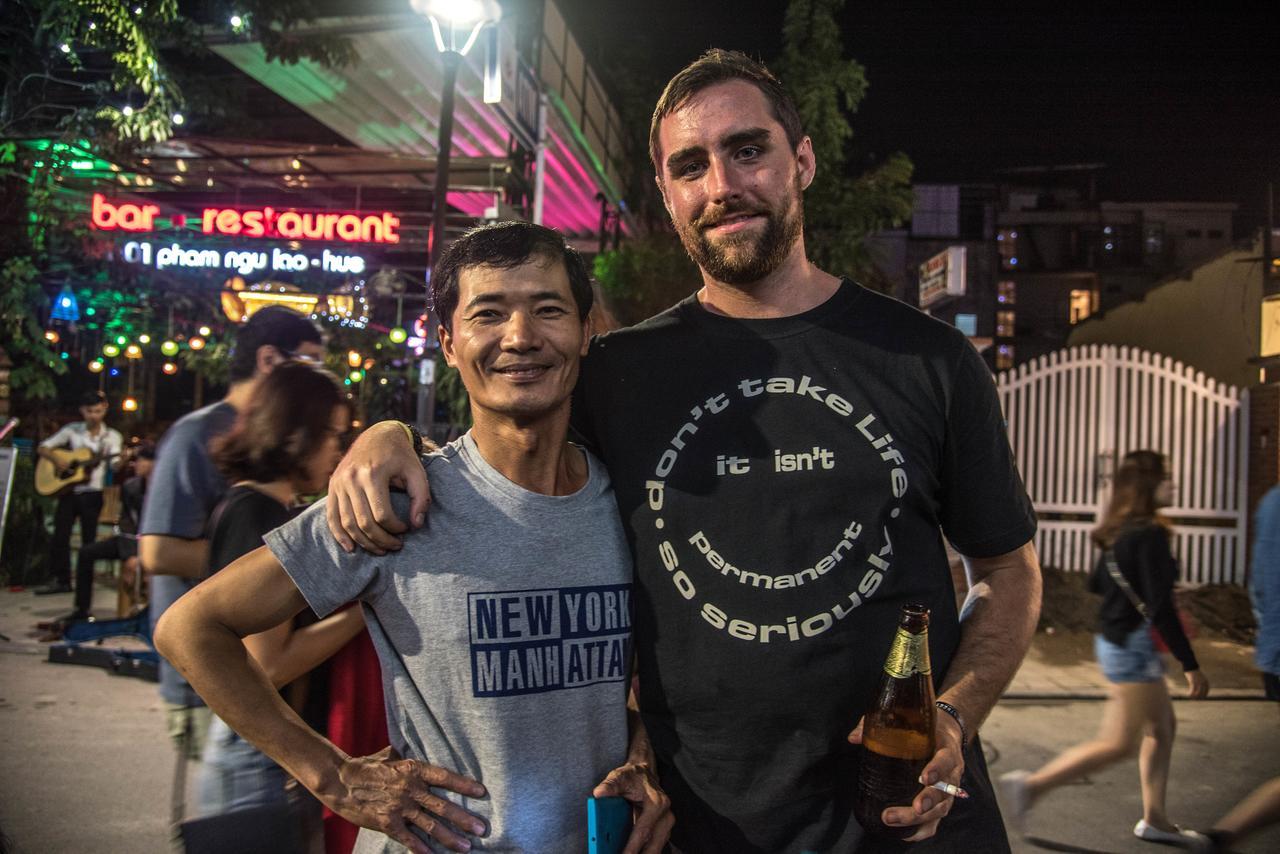 Vietnam Backpacker Hostels - เว้ ภายนอก รูปภาพ