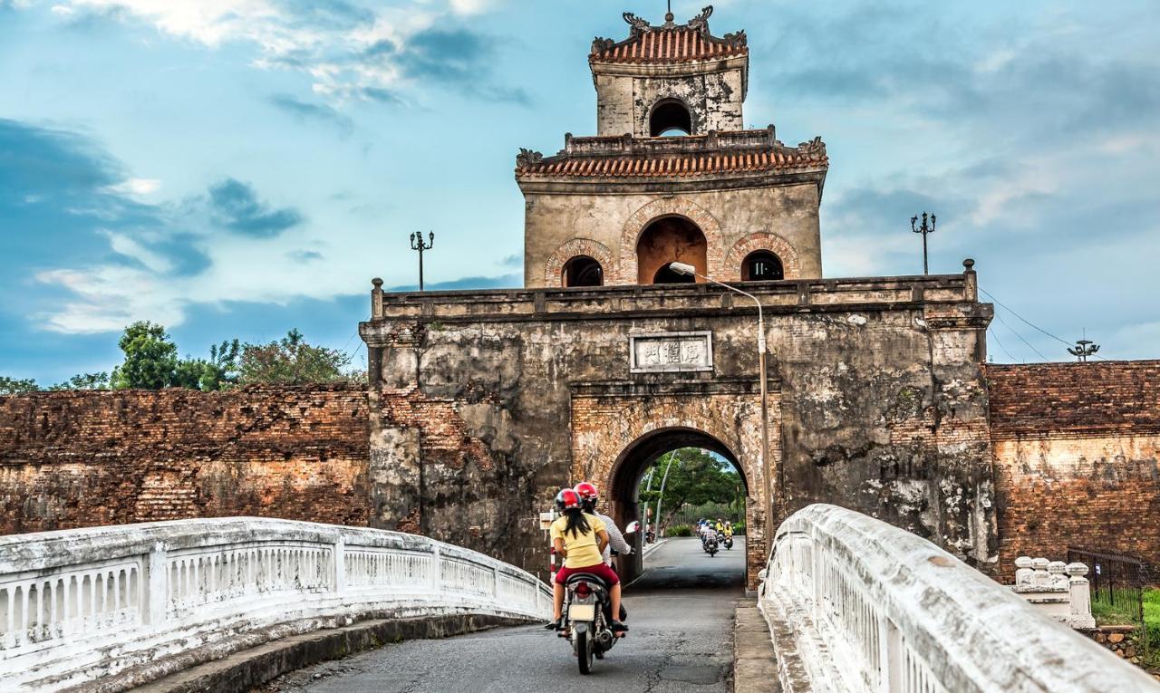 Vietnam Backpacker Hostels - เว้ ภายนอก รูปภาพ