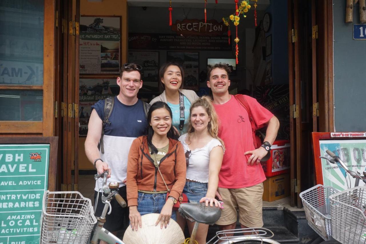 Vietnam Backpacker Hostels - เว้ ภายนอก รูปภาพ